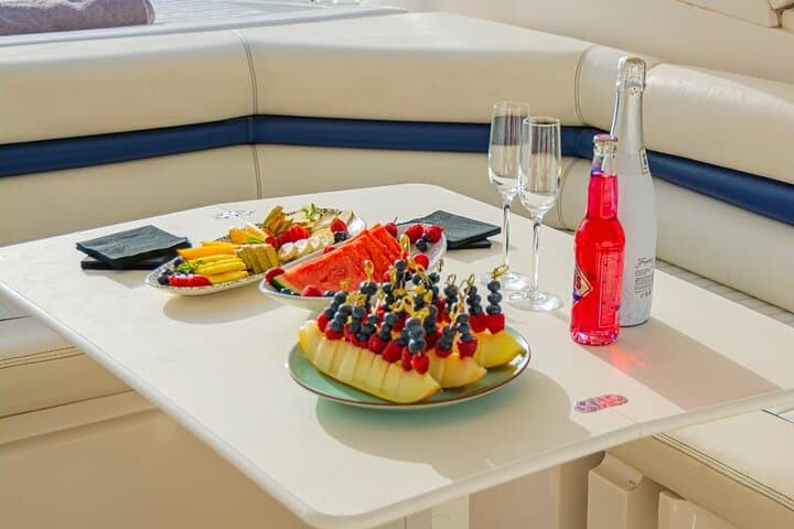 Private luxury yacht tour with snacks and drinks in Barcelona
