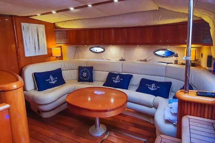 Private luxury yacht tour with snacks and drinks in Barcelona