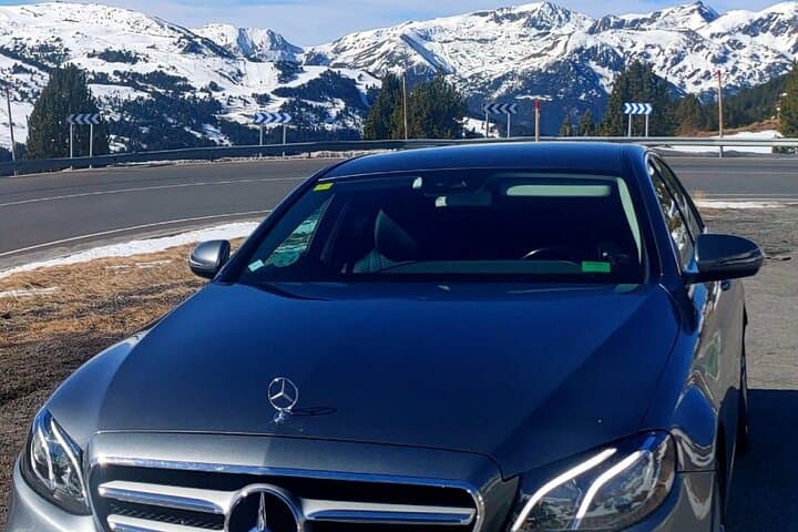 Transfer from Barcelona Airport to Andorra. (1 to 3 passengers)