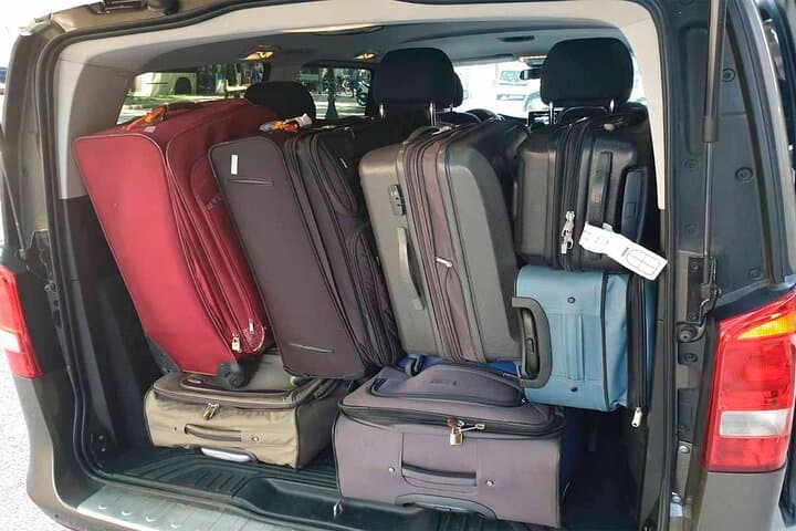 Private Transfer in the City of Barcelona up to 8 Passengers
