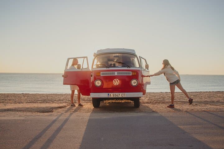 VW Kombi T2 Campervan Rental for Roadtrips in Cataluña