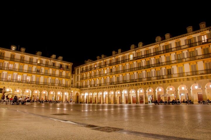 San Sebastian : Private Custom Walking Tour With A Guide