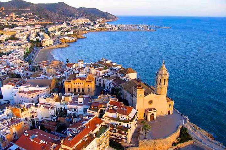 Private Transfer From Barcelona to Sitges