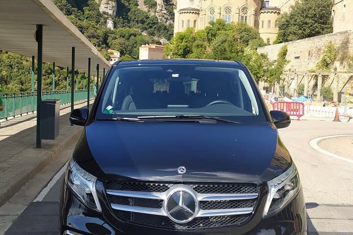 Private Transfer from Barcelona to Montserrat Round Trip