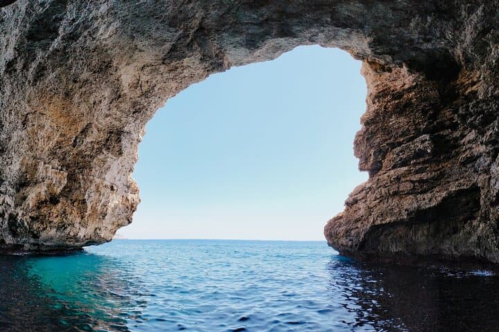 Tour boat Cala Figuera Cala Mondragó Caló des Moro Cala Marmols