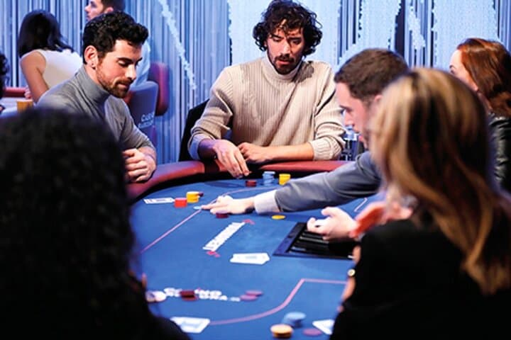 Ticket Entrance in Casino Barcelona with Cocktail and Gift