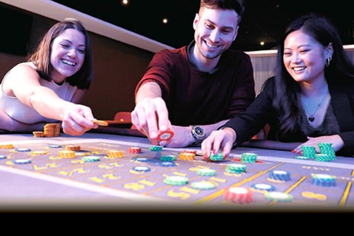 Ticket Entrance in Casino Barcelona with Cocktail and Gift