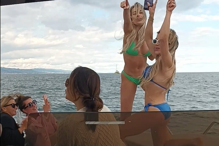 Private Charter in Catamaran Alexa by Barcelona 12 pax 2/4/8 HS