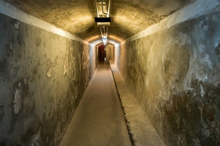 Guided Tour: Shelters of the Spanish Civil War. Spanish tour