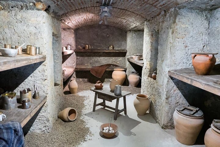 Guided Tour: Shelters of the Spanish Civil War. Spanish tour
