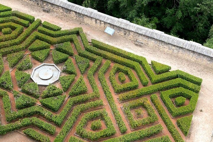Tour Segovia and La Granja de San Ildefonso from Madrid