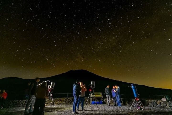 TEIDE NIGHT, Stargazing Bus Tour, Meal & Drinks included!