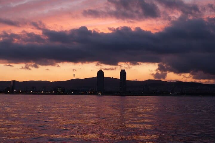 Sunset Sailing Tour in Barcelona