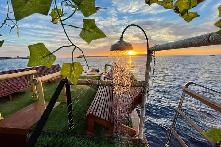 The sunset cruise