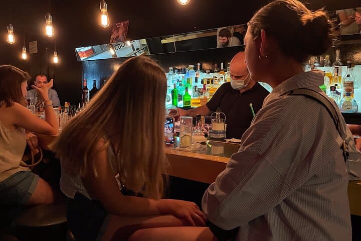 Go out like a local, pub Crawl / Tour in Raval - Barcelona