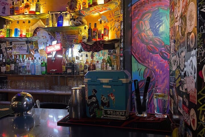 Go out like a local, pub Crawl / Tour in Raval - Barcelona