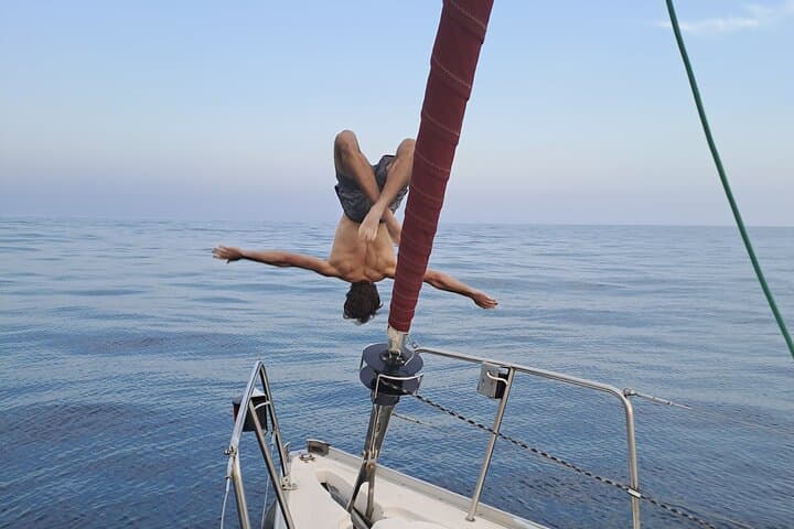 sail with a local captain, drinks and snacks included