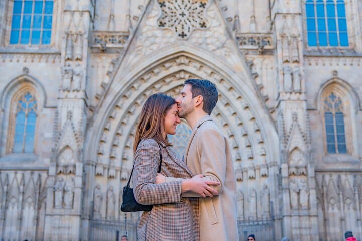 Barcelona: Professional Photoshoot at Gothic Quarter