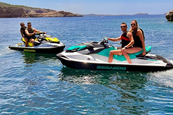 Cala Tarida tour