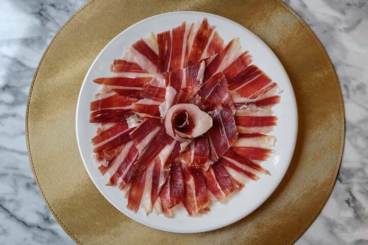 Tasting of Iberian Hams with Wine or Cava Pairing