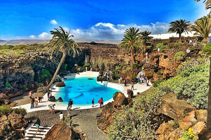 Tour to Timanfaya, Jameos del Agua, Cueva de los Verdes and viewpoint from the cliff