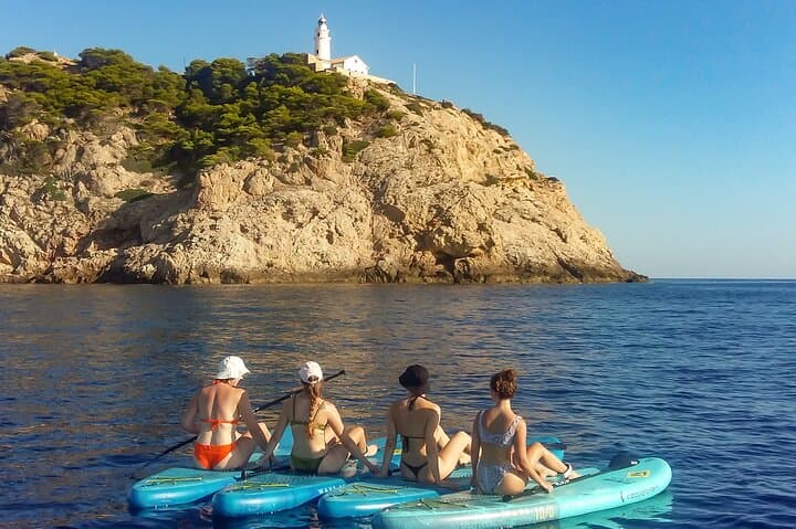 90' Stand Up Paddle tour in a small group in Cala Ratjada