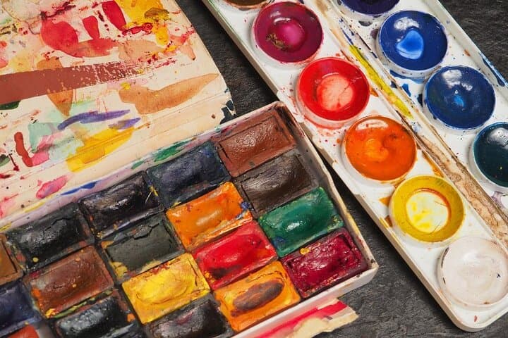 Watercolor workshop in French with aperitif in Seville