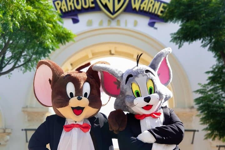 Parque Warner Day Tour from Madrid