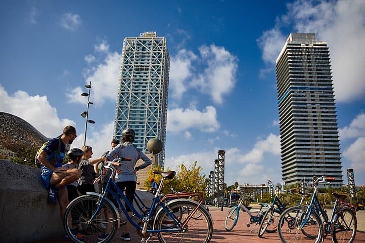 Visite insolite de Barcelone à vélo (en français)