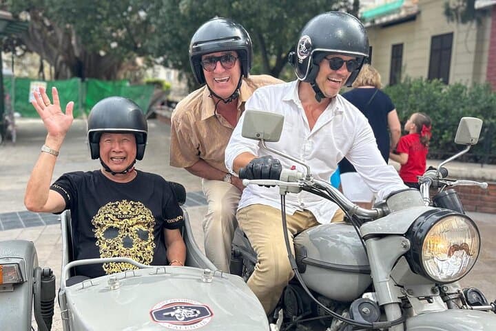 Private Vintage Sidecar Experience in Valencia with a Local Guide