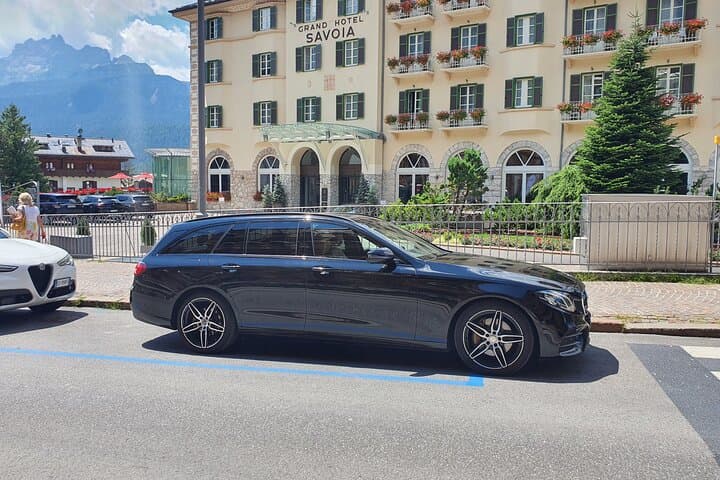 Seville Airport(SVQ) to Seville hotels - Arrival Private Transfer