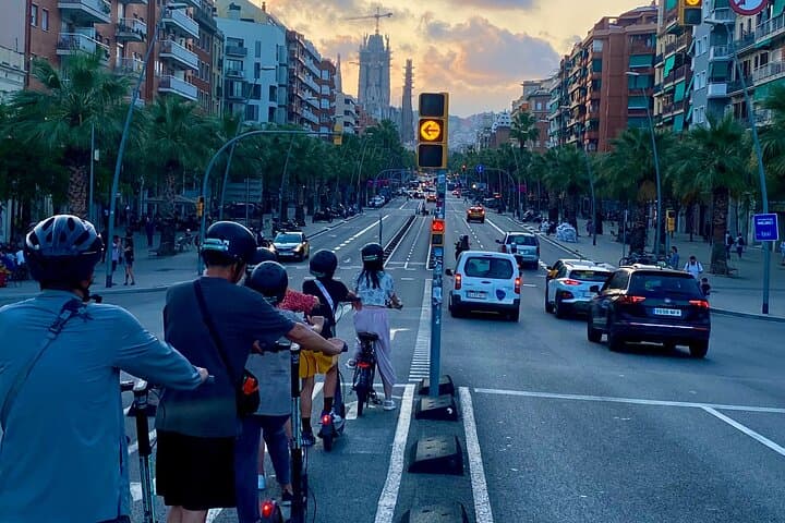 Barcelona Sagrada familia Electric Scooter or E-Bike Tour