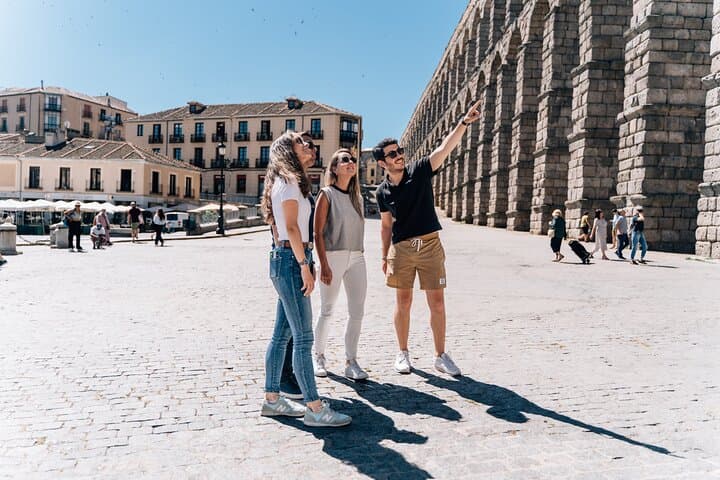 Segovia with Alcazar Guided Tour by High-Speed Train from Madrid