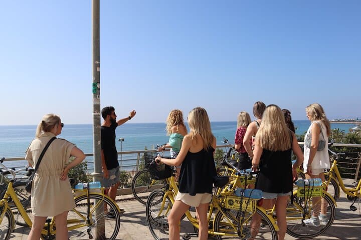 Alicante City Bike Tour: Beach & Central Market