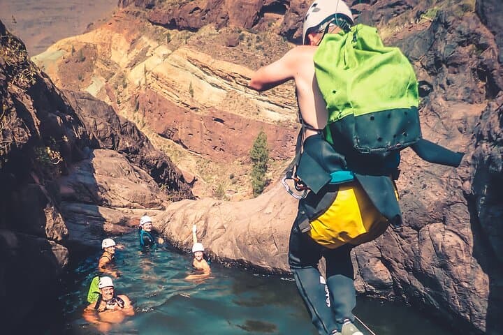 Cliff Jumping Canyoning in The Rainbow Rocks Ravine