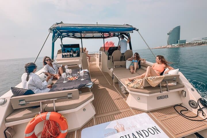 Private Charter in Catamaran Alexa by Barcelona 12 pax 2/4/8 HS