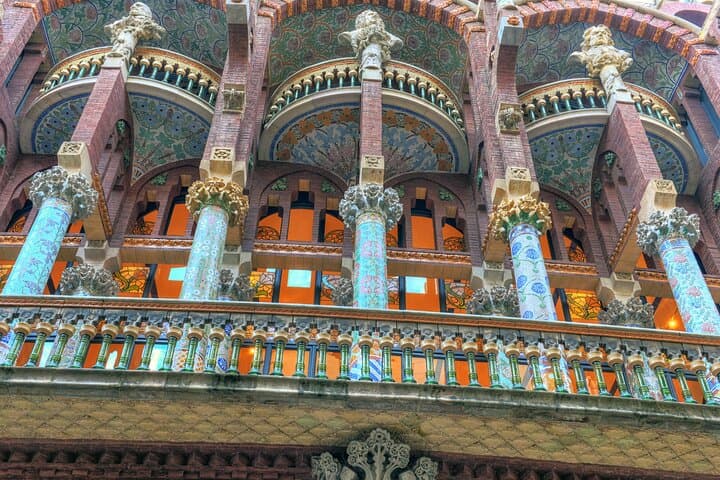 Barcelona Old Town Private Walking Tour with Cruise Tickets