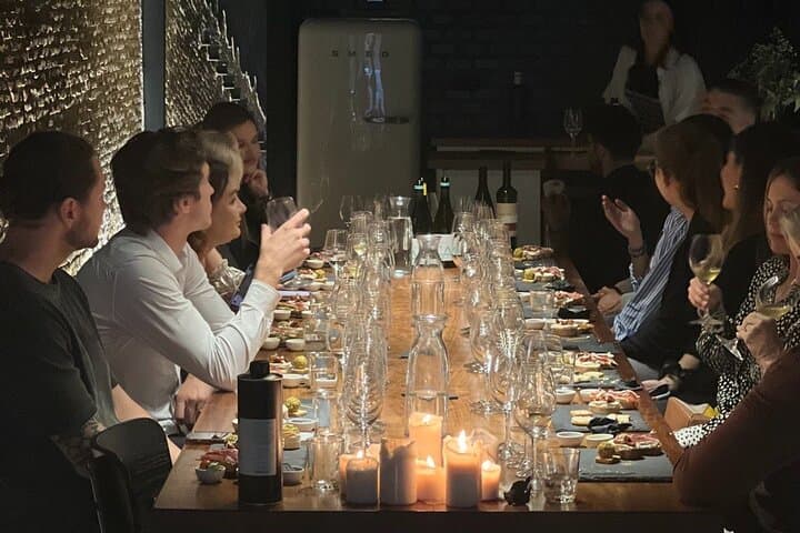 Classic wine tasting in SALUT Wine Studio