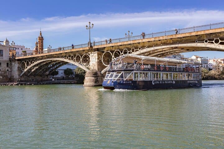 Tour in Seville Tourist Bus, Panoramic Cruise and Walking Tour