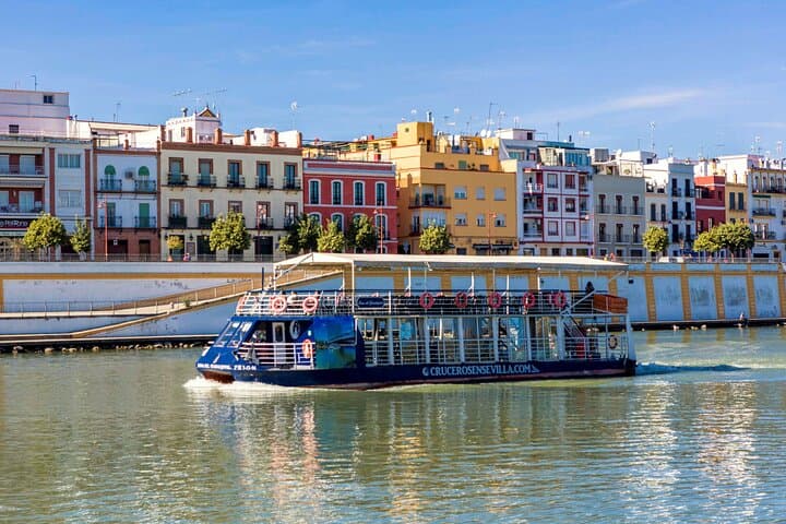 Tour in Seville Tourist Bus, Panoramic Cruise and Walking Tour