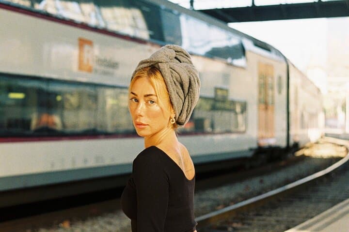 1 Hour Private Warm Analog Photo Shoot in Barcelona