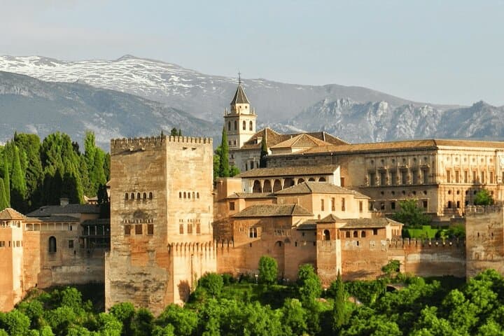 Granada Private Alhambra Tour includes Nazaries Palaces