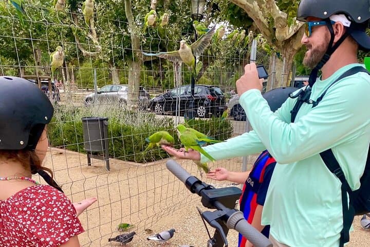 Barcelona Sagrada familia Electric Scooter or E-Bike Tour