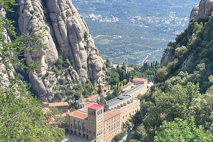 Private Tour from Barcelona to Monserrat