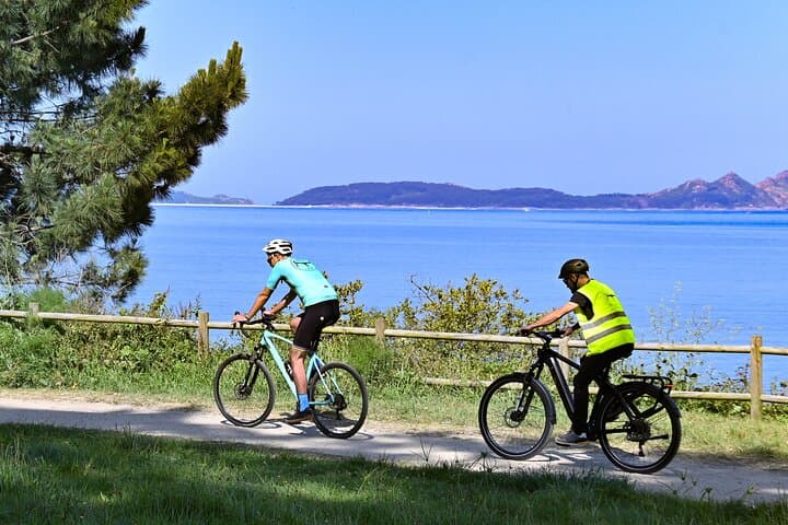 Discover the beauty of Vigo on EBIKE
