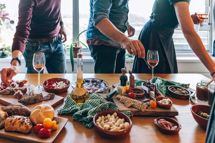 Alicante food and wine experience with sommelier