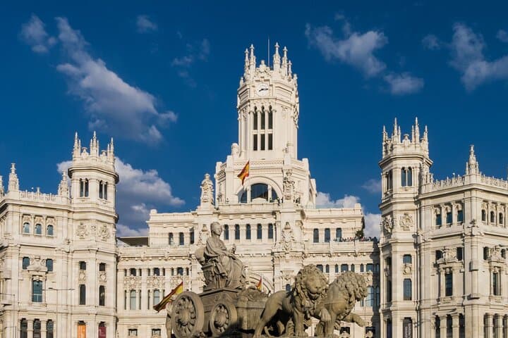 3 Hour Private Bike Tour in Madrid with a Guide