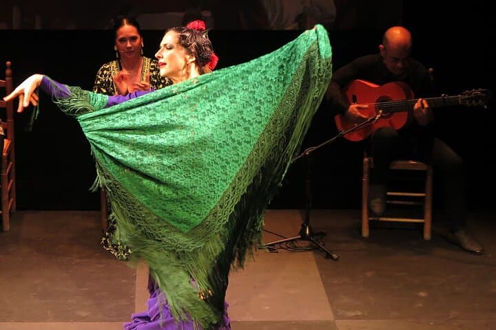 Seville Tapas Tour & Authentic Flamenco Show