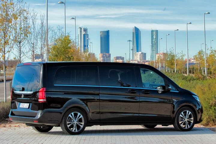 Luxury transport: Mercedes V or Sprinter
