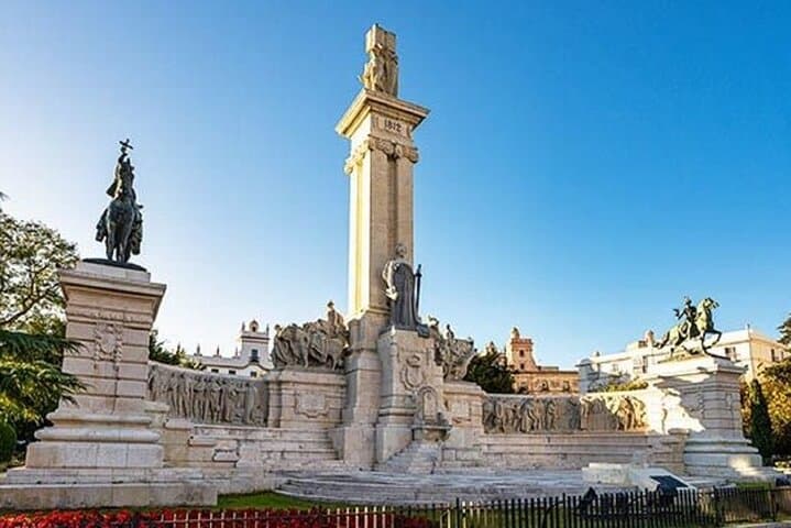 2 Hours Tour around Cádiz: History, anecdotes and curiosities